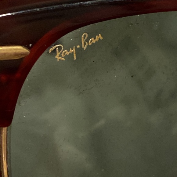 Ray-Ban Bausch & Lomb sunglasses 😎 unisex with wipe & case made in USA vintage